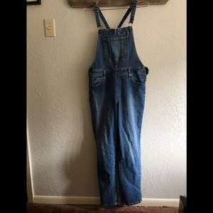 Universal Thread Jean overalls